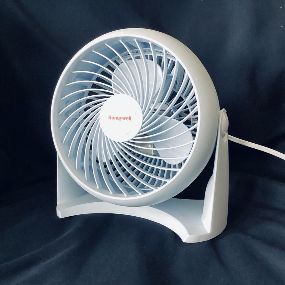 Honeywell TurboForce Air Circulator Fan HT-904 - Picture 2 of 9
